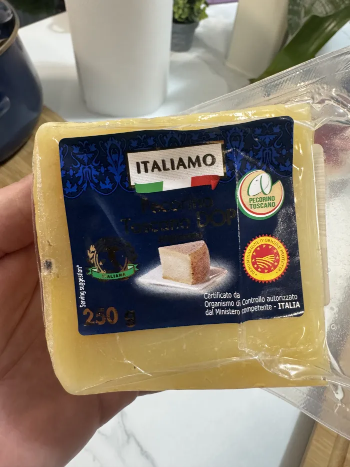 🧀 Pecorino Toscano DOP – cumpărat de David pentru paste carbonara