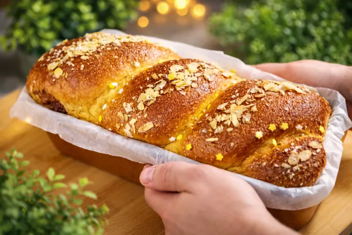 🍞 Cozonaci pufoși fără frământare, dospiți la rece