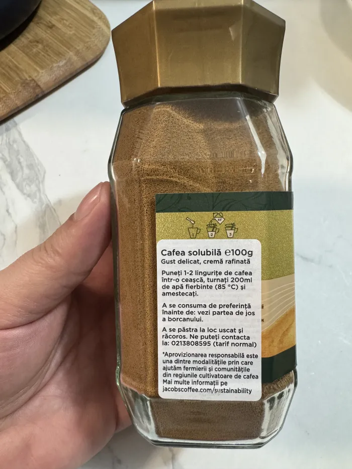 Cum să prepari cafeaua solubilă Jacobs