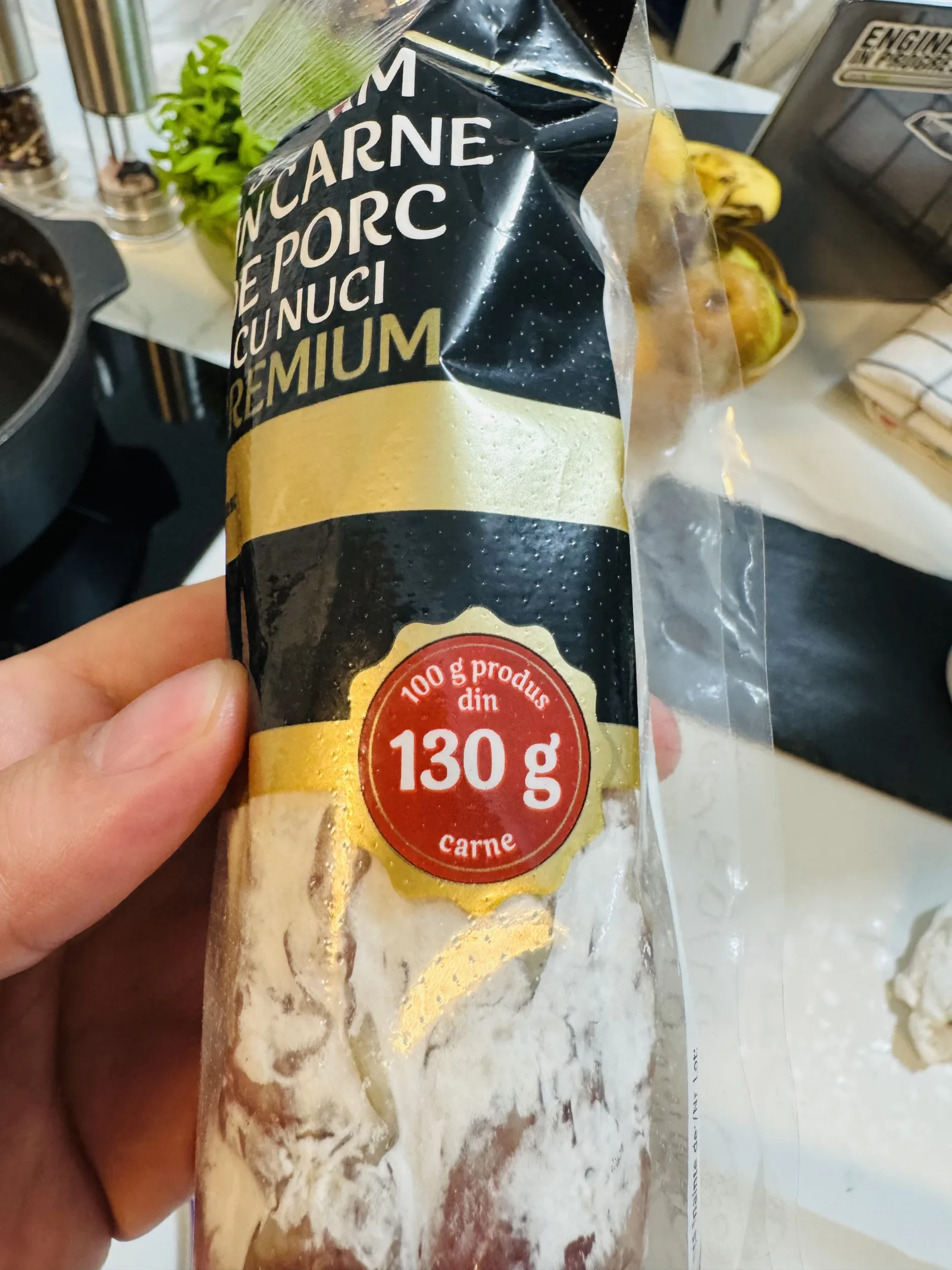 Salam Pikok cu nuci de la Lidl
