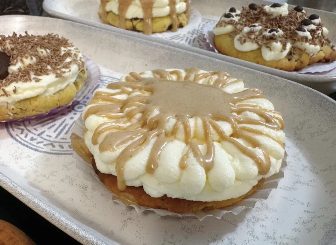 Biscuiți cu unt și cremă de mascarpone