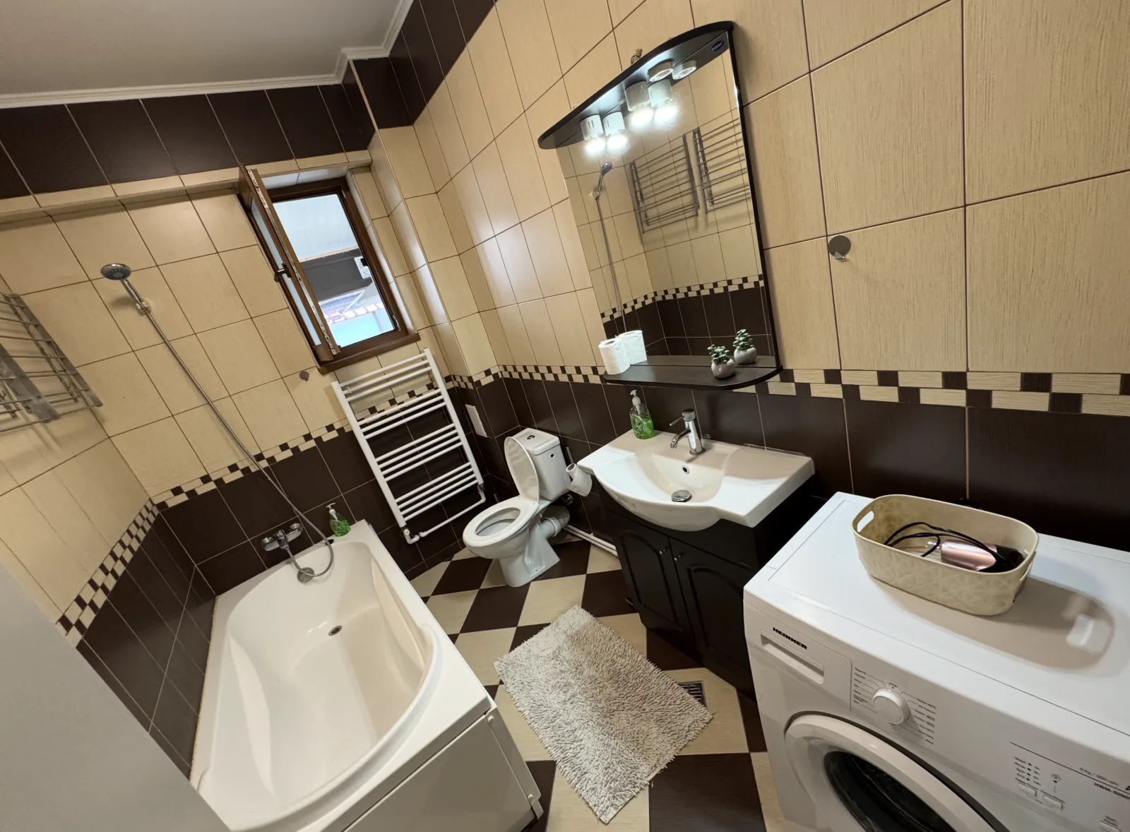 baie cazare Studio Otopeni